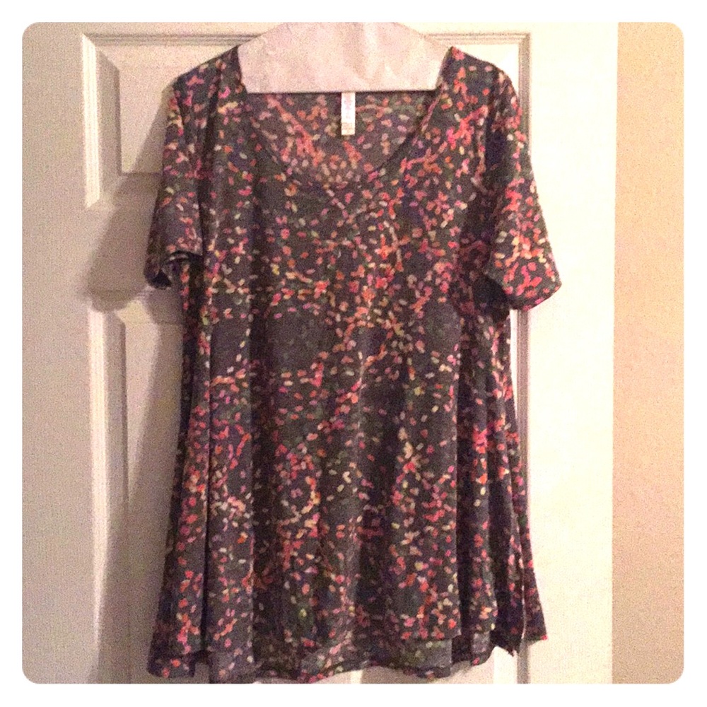 Lularoe Small Perfect T